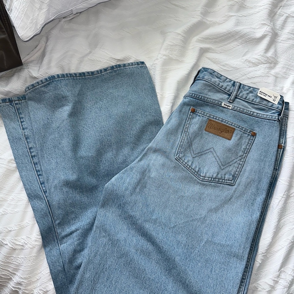 Wrangler Women’s Bonnie Loose Flare Jeans W31xL32
